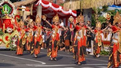 Penari Cantik Tabanan menampilkan tari Jayaning Singasana AUM saat peed aya