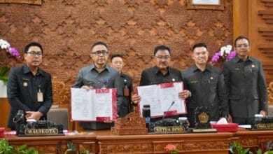 Walikota Jaya Negara Sampaikan Ranperda RPJMD Kota Denpasar