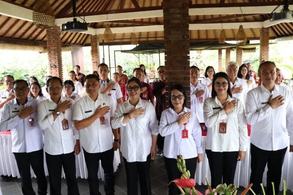 Foto bersama usai rakor Posyandu Bidang Kesehatan
