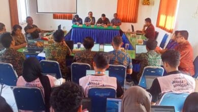 Kunjungan Tim Monitoring Data Desa Presisi Diskominfo Tabanan melakukan pendampingan di Desa Kuwum, Marga