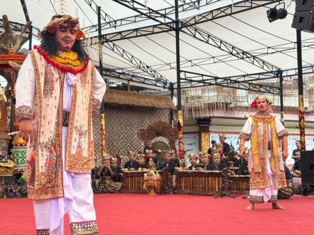 Sekaa Gong Ejo Bang, Kiadan, Desa Plaga Napak Pertiwi Tampil di PKB 2025