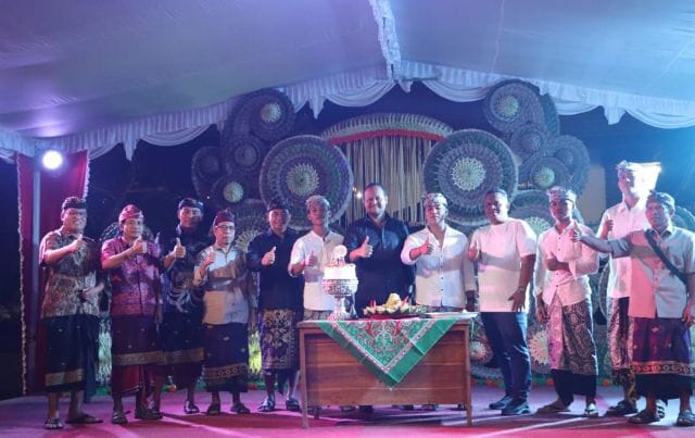 Wabup Bagus Alit Sucipta Hadiri HUT Ke-48 ST. Dharma Bhakti, Banjar Binong