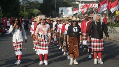 Penampilan salah satu peserta gerak jalan gembira