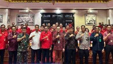 Pembukaan kegiatan High Level Meeting (HLM) Tim Percepatan Akses Keuangan Daerah (TPAKD) serta Literasi Pasar Modal bersama OJK Provinsi Bali