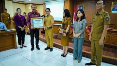 Bupati Wayan Adi Arnawa didampingi Sekda Surya Suamba melepas Purna Tugas para Kepala OPD di Lingkungan Pemkab Badung, di Ruang Kriya Gosana, Puspem Badung