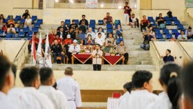 Bupati Wayan Adi Arnawa saat membuka Kejuaraan Karate Kushin Ryu M. Karate-Do Indonesia Badung di GOR Mengwi, Kabupaten Badung