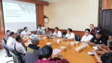 Rapat Koordinasi Pengamanan Tukad Bangkung yang digelar di Kantor Camat Petang