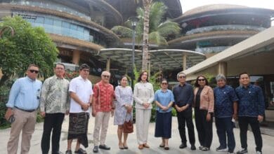 Wali Kota Denpasar I Gusti Ngurah Jaya Negara mendampingi Menteri Pariwisata RI Widiyanti Putri Wardhana dalam kunjungan di Sanur