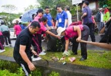 Aksi bersih sampah plastik dalam rangka Hari Peduli Sampah Nasional di wilayah Banjar Angkeb Canging dan sekitarnya