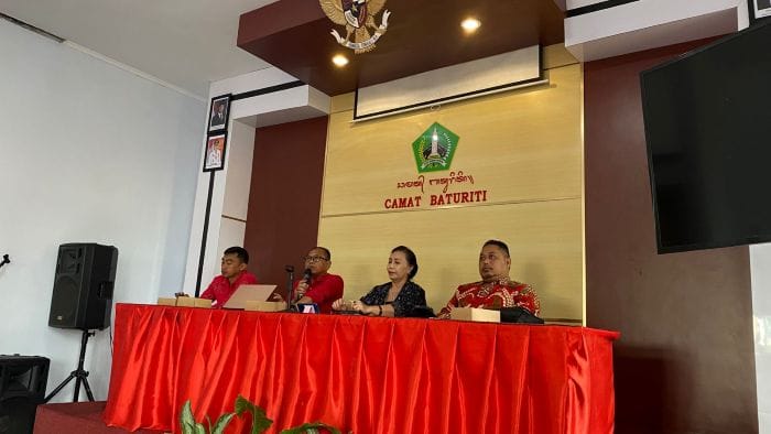 Bagian Hukum Sekretariat Daerah (Setda) Kabupaten Tabanan sosialisasi Posbankum serta Paralegal Desa di Kantor Camat Baturiti Bagian Hukum Sekretariat Daerah (Setda) Kabupaten Tabanan