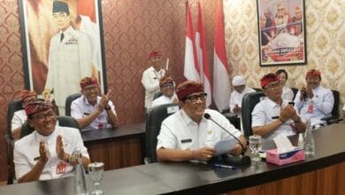 Bupati Sanjaya melantik pejabat eselon IIB, III dan IV secara daring