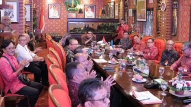 Rapat realisasi program Tabanan Terang dipimpin Bupati Tabanan, I Komang Gede Sanjaya,didampingi Sekda serta Kepala OPD terkait, dan dirangkaikan uji sinar lampu sebagai bagian dari