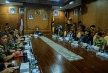 Wabup Bagus Alit Sucipta saat memimpin Rakor Forkopimda Badung di ruang pertemuan Nayaka Gosana I