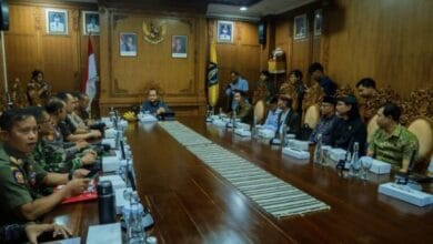 Wabup Bagus Alit Sucipta saat memimpin Rakor Forkopimda Badung di ruang pertemuan Nayaka Gosana I