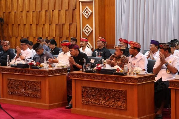 Wakil Bupati Tabanan, I Made Dirga mewakili Bupati Tabanan menghadiri Rapat Koordinasi Persiapan Perluasan Piloting Digitalisasi Bantuan Sosial bersama Pemerintah Provinsi Bali
