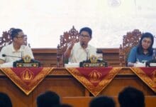 Bupati Adi Arnawa saat memimpin rapat Laporan Pendataan ASPER PSBS di Kabupaten Badung, periode 8-12 Maret 2026 di Puspem Badung