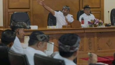 Ketua DPRD Kabupaten Badung, I Gusti Anom Gumanti, didampingi Wakil Ketua II I Made Wujaya memimpin Rapat Pimpinan dan Anggota Badan Musyawarah (Banmus) DPRD Kabupaten Badung