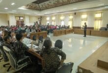 Aktivasi IKD sekaligus sosialisasi piloting digitalisasi bantuan sosial bagi agen pendamping yang dilaksanakan serentak di enam kecamatan