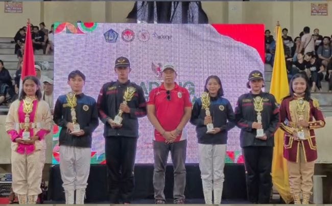 Anggota DPRD Kabupaten Badung, Made Rai Wirata, menghadiri acara penutupan Lomba Ketangkasan Baris Berbaris Badung Paskibraka Competition