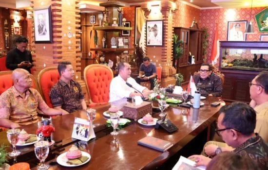 Audiensi Jajaran KONI Tabanan dan Disdik Tabanan dengan Bupati Tabanan dalam rangka persiapan Porjar 2026