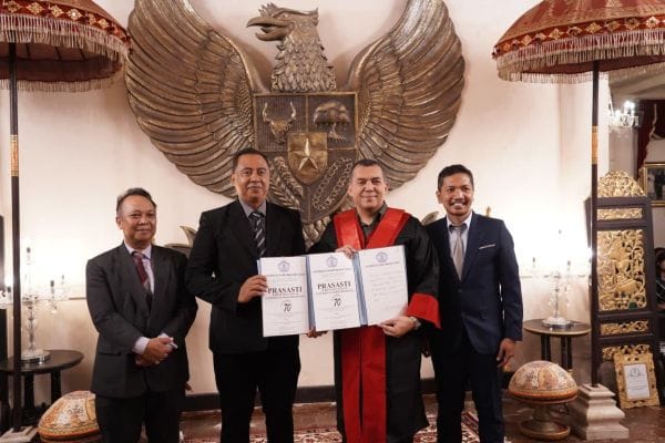 Kuliah Umum & Penghargaan Dies Natalis Universitas Mahendradata ke-63 yang diselenggarakan di The Sukarno Center Tampaksiring, Gianyar, Bali