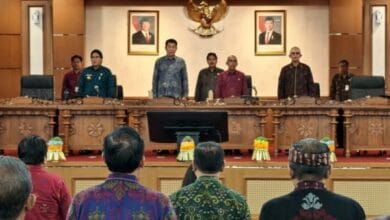 Rapat Paripurna Dewan Perwakilan Rakyat Daerah Provinsi Bali dalam pembahasan Raperda tentang perubahan atas Peraturan Daerah Nomor 1 Tahun 2024 mengenai Pajak dan Retribusi Daerah