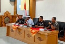 Ketua DPRD Kabupaten Badung, I Gusti Anom Gumanti, menghadiri rapat sosialisasi pembangunan drainase pengendalian banjir di ruas Jalan Basangkasa-Sunset Road
