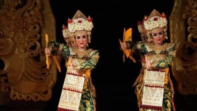 Sanggar Seni Dharmawangsa, Banjar Sedang Kelod, Desa Sedang, Kecamatan Abiansemal, menampilkan empat garapan Palegongan dalam Utsawa Palegongan Klasik Khas Duta Badung pada rangkaian PKB