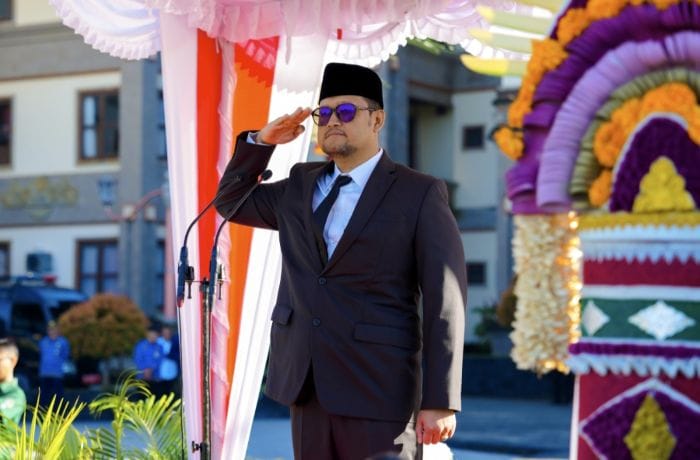 Wabup Bagus Alit Sucipta saat memimpin Apel Peringatan Hari Lahir Pancasila Tahun 2026 di Lapangan Mangupraja Mandala, Puspem Badung