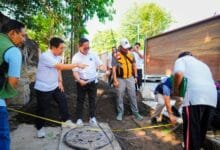 Bupati Wayan Adi Arnawa bersama Ketua DPRD Badung I Gusti Anom Gumanti melakukan inspeksi lapangan penataan kawasan pedestrian di sepanjang Pantai Kuta