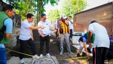 Bupati Wayan Adi Arnawa bersama Ketua DPRD Badung I Gusti Anom Gumanti melakukan inspeksi lapangan penataan kawasan pedestrian di sepanjang Pantai Kuta