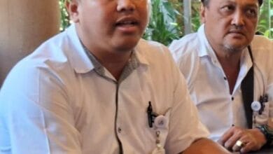 Kasubag Humas Perumda TAB, I Putu Wahyu Untung Suardana (Kiri)