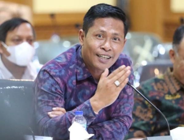 Ketua Komisi III DPRD Badung I Made Ponda Wirawan