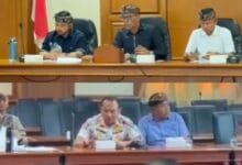 Pansus DPRD Kabupaten Badung menggelar rapat lanjutan membahas Raperda tentang Pemberdayaan Organisasi Kemasyarakatan