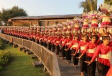 Parade gebogan jadi daya tarik setiap gelaran Festival Tanah Lot
