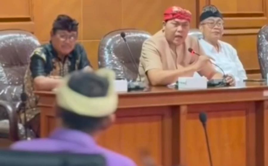 Wakil Ketua Komisi IV DPRD Kabupaten Badung, I Made Suwardana, menerima audiensi dari Pengurus Cabang Federasi Serikat Pekerja Pariwisata dan Ekonomi Kreatif