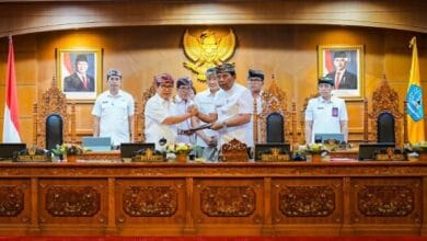 Bupati Wayan Adi Arnawa saat Rapat Paripurna DPRD Badung di Ruang Utama Gosana, Gedung DPRD Badung