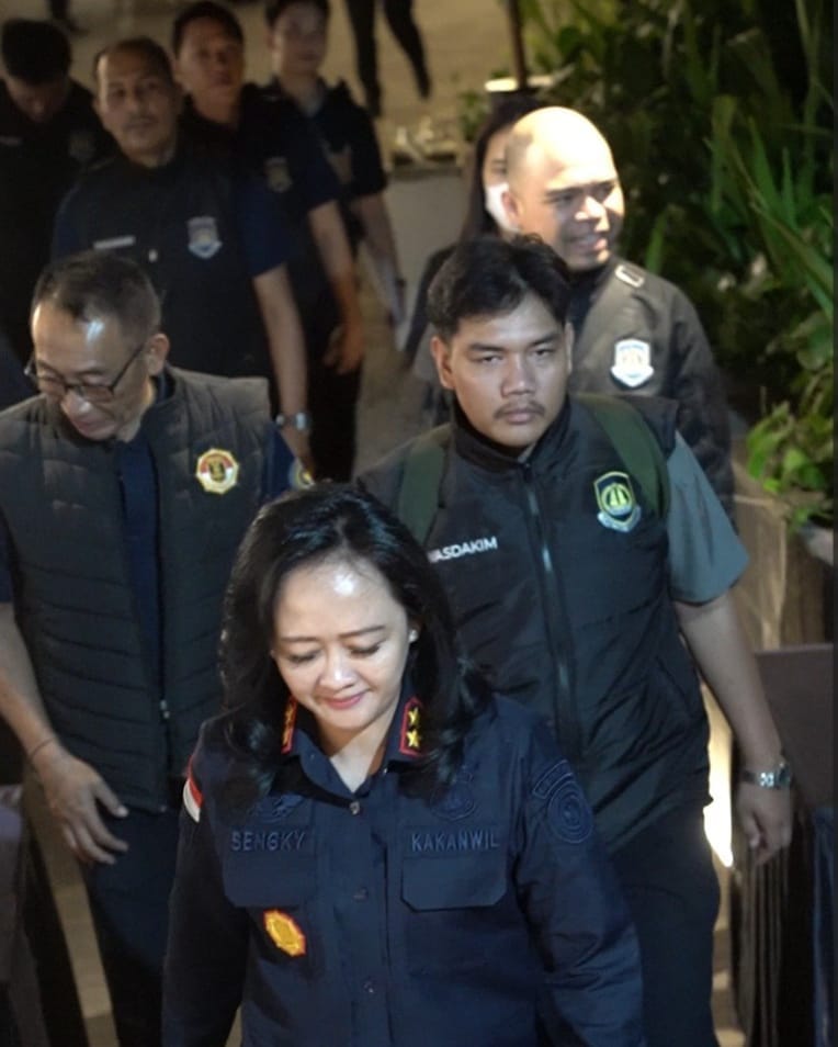 Kepala Kantor Wilayah Ditjen Imigrasi Bali, Felucia Sengky Ratna bersam jajaran