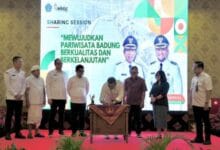 Bupati Wayan Adi Arnawa bersama Wabup Bagus Alit Sucipta saat acara Sharing Session bertajuk Mewujudkan Pariwisata Badung Berkualitas dan Berkelanjutan