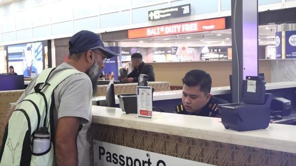 Kantor Imigrasi Ngurah Rai memastikan pelayanan tetap normal