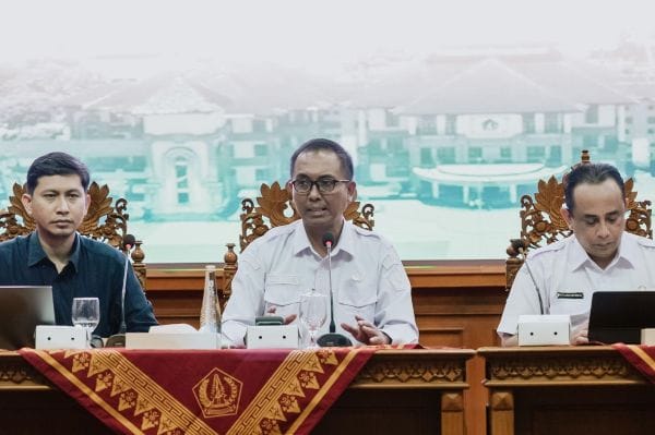 Kepala Dinas Komunikasi dan Informatika Badung, Ketut Gede Arta menjelaskan rencana menggunakan sisten Presensi Wajah ASN Digital