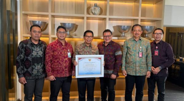 Bupati Wayan Adi Arnawa saat mengikuti Wawancara Nasional Jamsostek Award Tahun 2026 dan menerima piagam penghargaan oleh BPJS Ketenagakerjaan di Jakarta